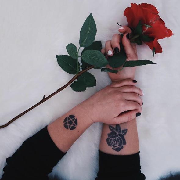 Tatouage éphémère Gothika, pentagramme pour Halloween